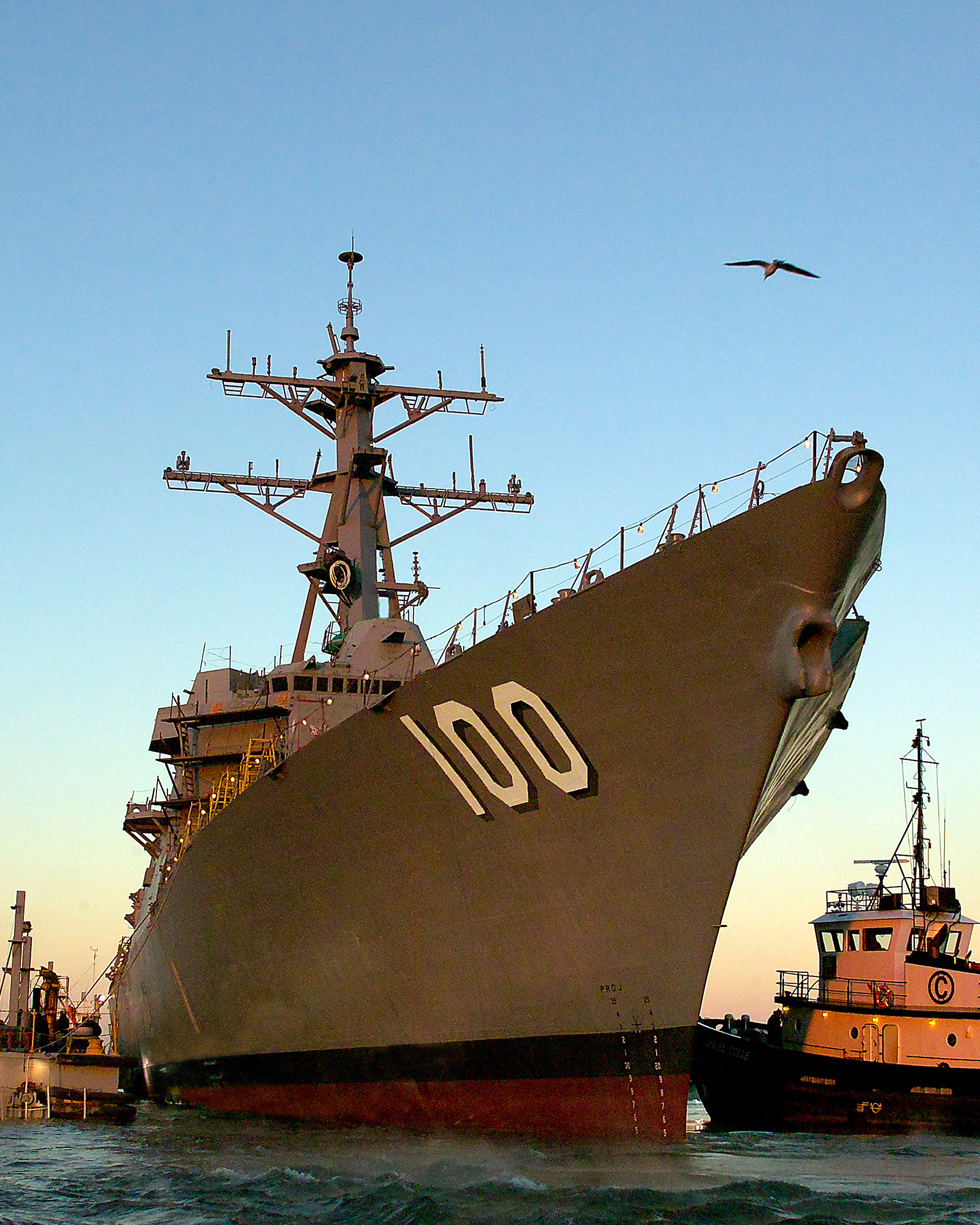 Kidd (DDG 100)