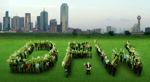 Santa Makes Surprise Visit to Spirit Airlines Headquarters