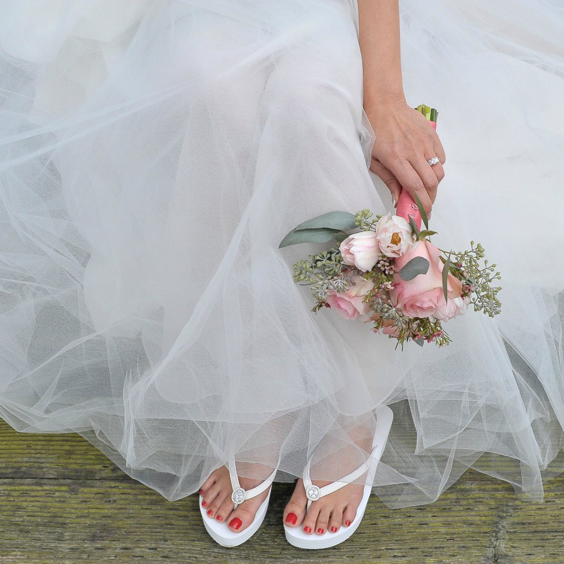 Are Flip Flops A Hit At A Wedding? Or Are They Simply A Flop? ~ Oh My Veil