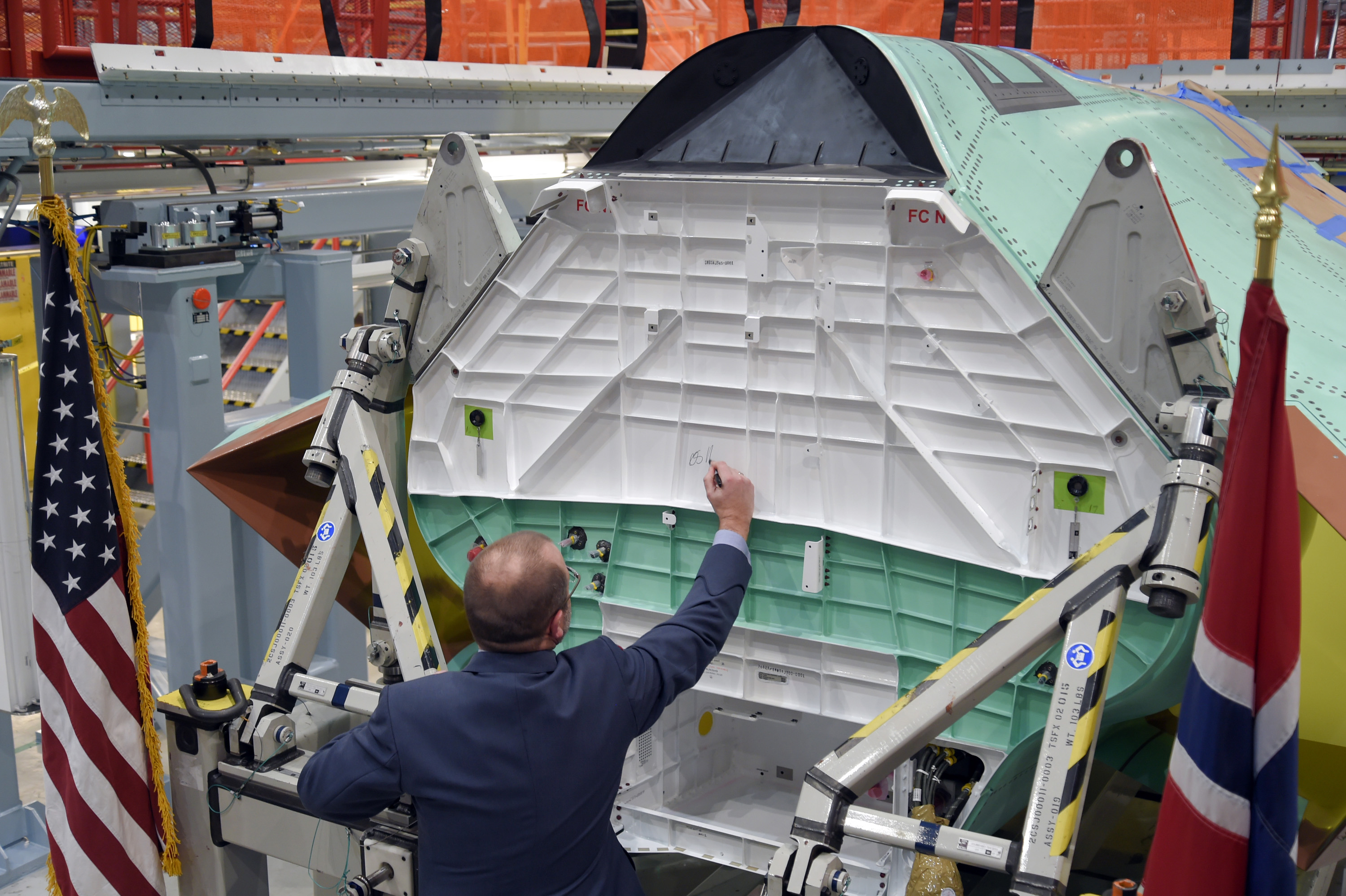 Delivery of First Norwegian F-35 Center Fuselage (c)